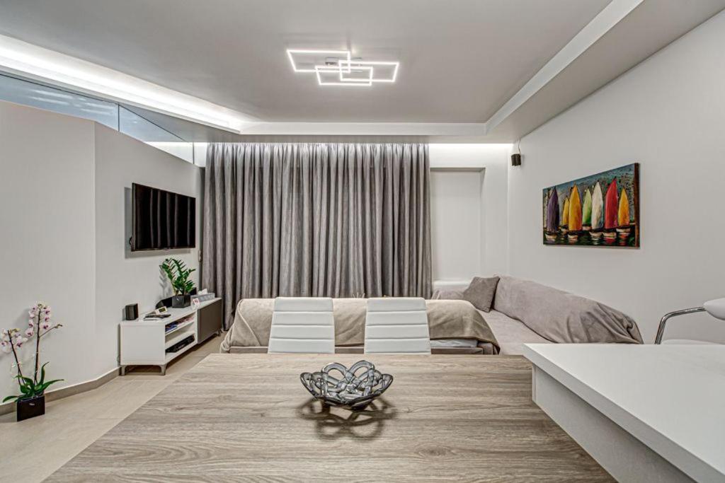Deluxe & Modern Apartment In Athén Kültér fotó