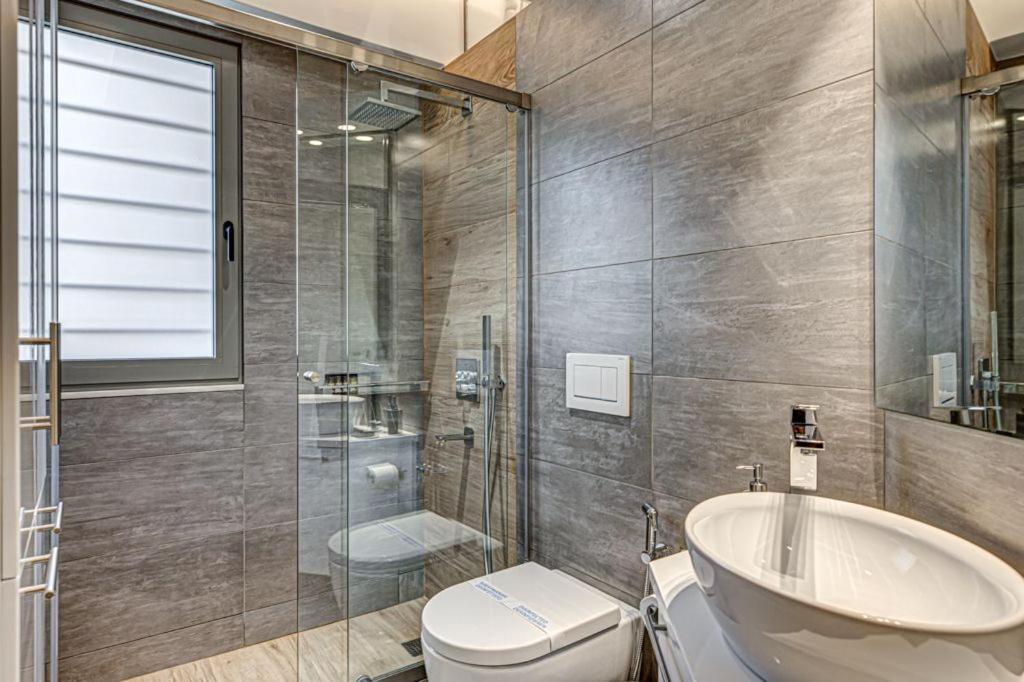 Deluxe & Modern Apartment In Athén Kültér fotó